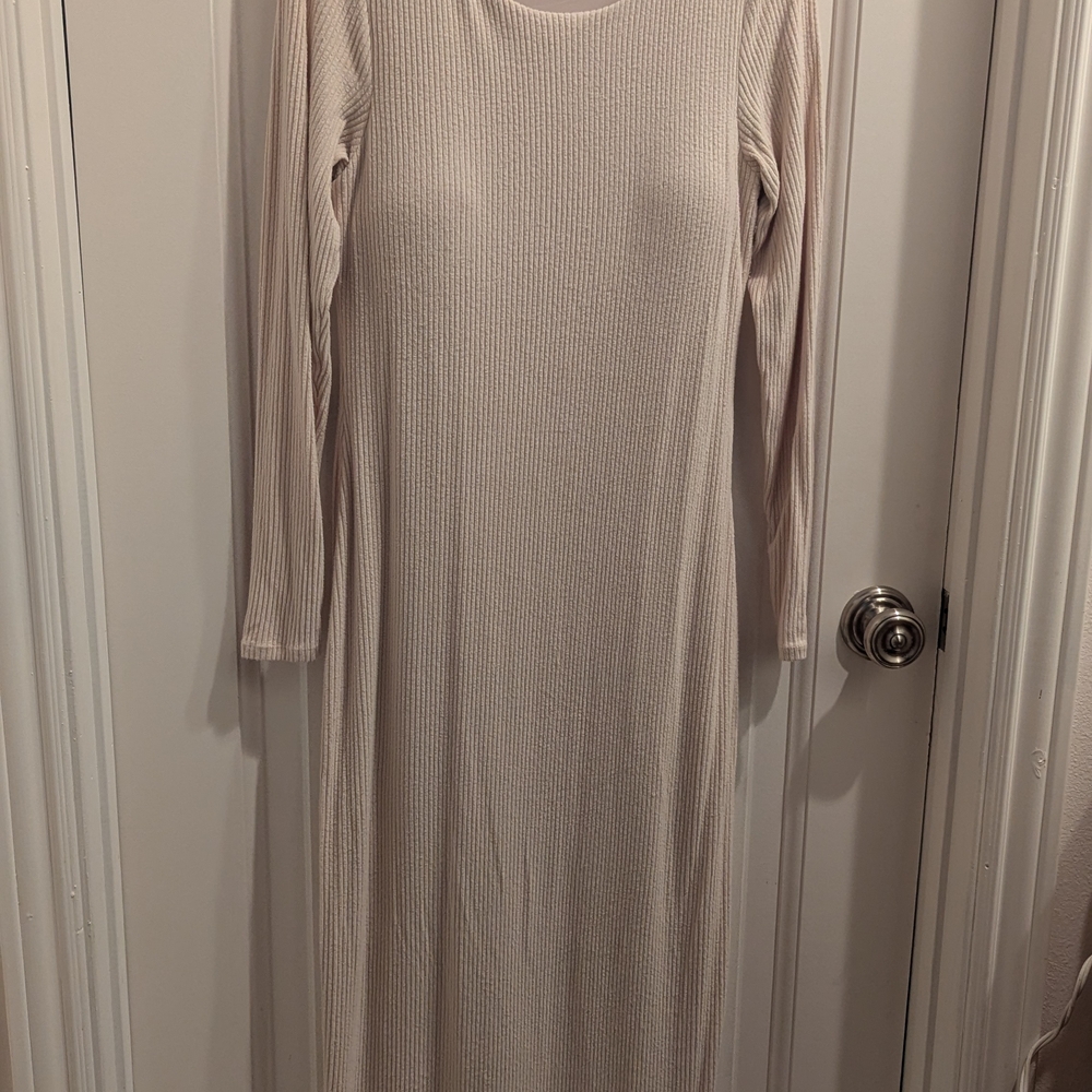 Elegant Cream Long Sleeve Dress